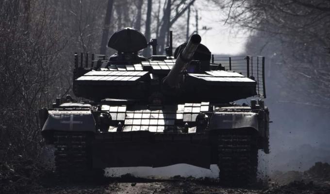 У Луганську нестача маршруток, водії на фронті – скоротили кількість пільговиків, антитерористичні заходи в Рубіжному розпочали в дитсадках, ворог атакує Білогорівський напрямок