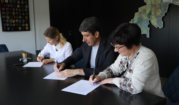 Попаснянська та Олександрійська громади уклали Меморандум про підтримку ВПО Луганщини