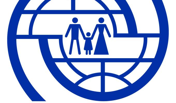 У Новомосковську видали ковдри, матраци та посуд від МОМ