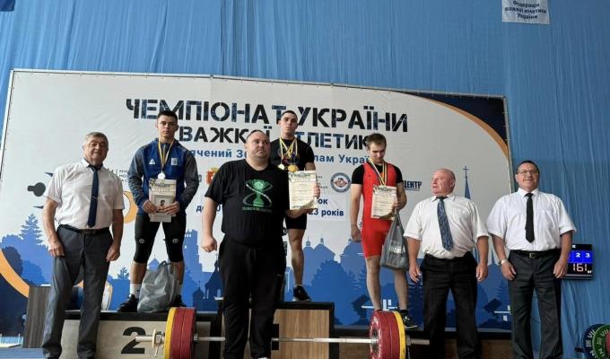 У доробку важкоатлетів з Луганщини 24 нагороди чемпіонату України