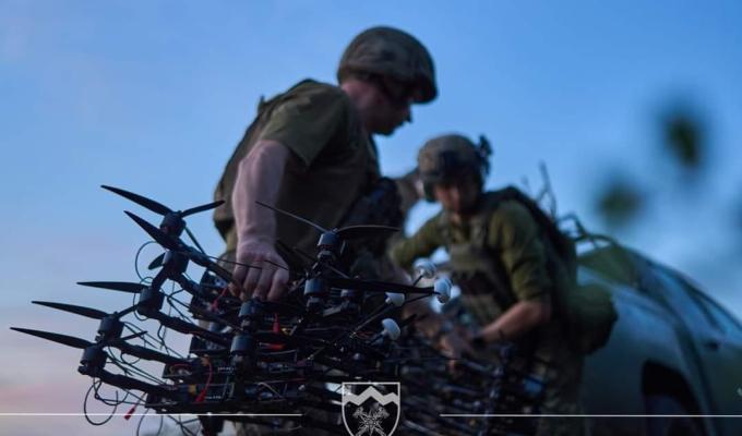 У прифронтовому Невському зруйновано ще два будинки, в Сєвєродонецьку окупанти пропонують нелегальний інтернет – за 7 тисяч рублів завантажуватимуться текстові повідомлення, у зруйнованій Попасній росіяни не відкриватимуть магазинів – працює автолавка