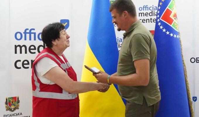 38 років присвятила допомозі луганчанам: Ольгу Кудаєву відзначено Знаком «За сприяння Відродженню Луганщини»