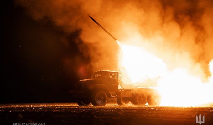 Намагаються ізолювати луганчан в окупації – фсб збирає дані про родичів співробітників держорганів рф, які проживають в Україні. У Рубіжному за розчищення завалів сплачують тушонкою. З «Градів» росіяни вдарили по Невському та Макіївці 