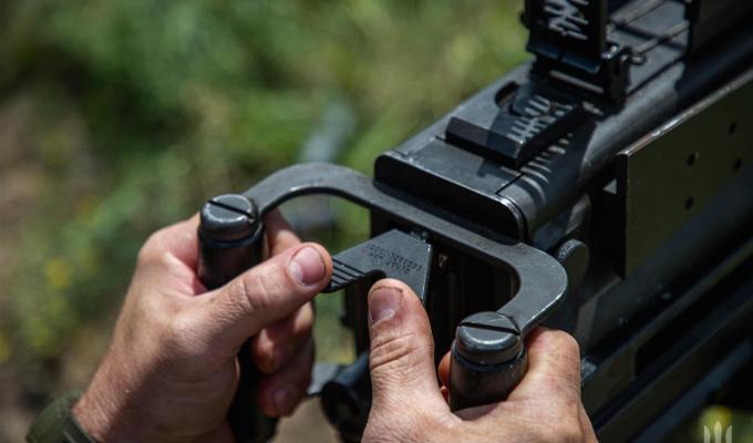 Понад 500 будинків та квартир «націоналізували» окупанти в «лнр», російський страховий поліс не діє в лікарнях захопленої Луганщини, біля Невського та Макіївки загарбники застосували 178 БпЛА