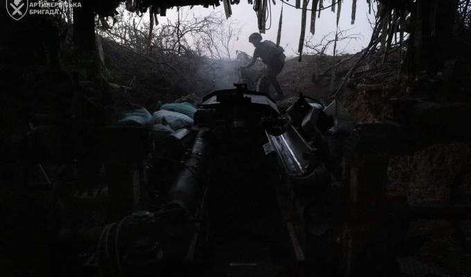 На тепловозобудівний завод в Луганську запрошують підлітків від 14 років, у Старобільську вкрай важка ситуація з лікарями, Макіївку росіяни обстріляли з «Градів»