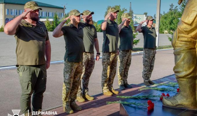 Прикордонники вшанували пам'ять оборонців «Довжанського» 
