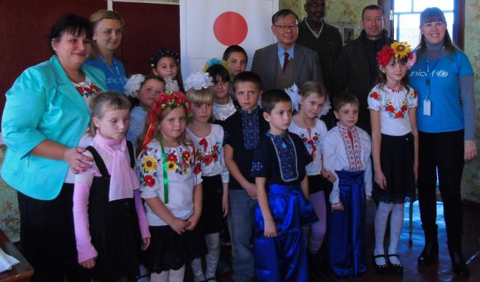 Відремонтовану школу у Попасняснькому районі відвідав Надзвичайний та Повноважний Посол Японії в Україні