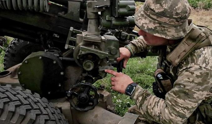 В «лнр» чиновникам обмежили виїзд, у Старобільську окупанти регулярно оточують ринок для перевірки населення, Макіївку ворог обстріляв з реактивної артилерії