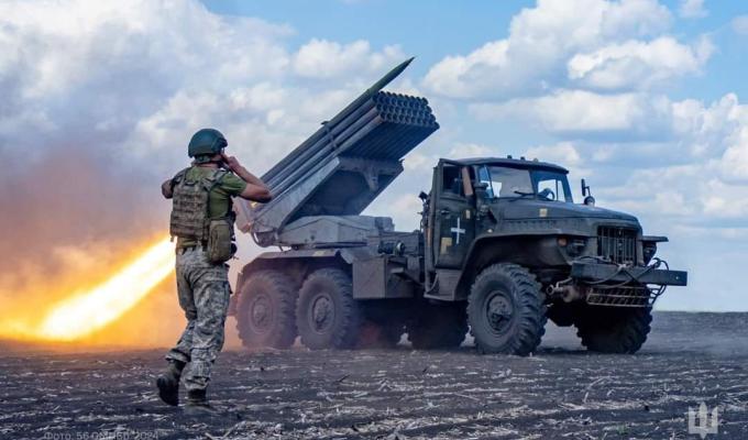 У Сєвєродонецьку окупаційна поліція відмовляється шукати квартирних мародерів, аби прийшов до військкомату – в Лутугиному чоловікам пропонують підписати контракт, реактивною артилерією росіяни вдарили по Макіївці