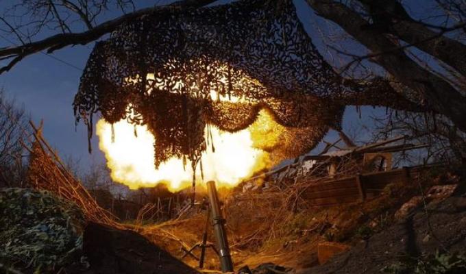 Із Новолюбівки евакуювали 93-річну бабусю, бездіяльність рятувальників рф – під Хрустальним вигоріли околиці міста, у Сєвєродонецьку навесні демонтували дах зі вцілілої багатоповерхівки – на ремонт чекають четвертий місяць