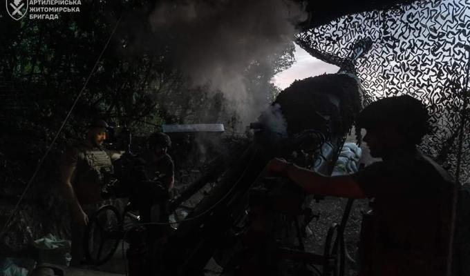 Щотижня вчителі «лнр» звітують про обсяг розповсюджених агітматеріалів щодо підписання контракту з армією рф, бюджетники окупованої Луганщини примушуватимуть населення оформляти російський паспорт, із реактивної артилерії ворог обстріляв Невське