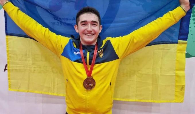 Троє спортсменів представлять Луганщину на першості Європи з важкої атлетики серед юніорів та молоді