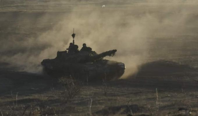 У Довжанську військкомати обдзвонюють і розшукують комісованих, у Айдарі – чергова перевірка транспорту, по наших позиціях на Луганщині росіяни тричі вдарили з реактивної артилерії