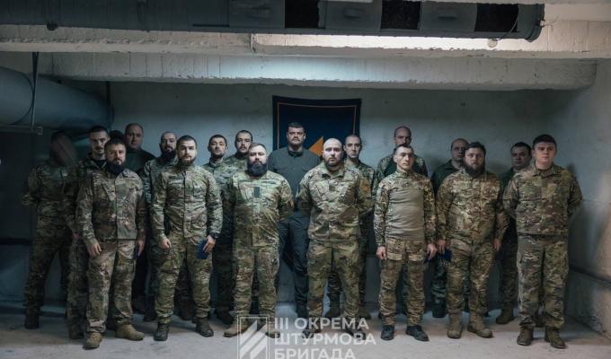 Очільник Луганщини Артем Лисогор вручив Знаки Пошани «Захиснику Луганщини» бійцям ||| окремої штурмової бригади та ТГр «Кремінна»