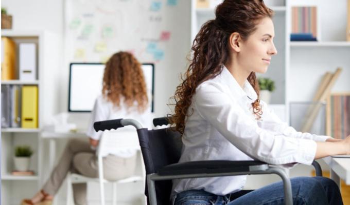 Роботодавці можуть скористатися програмою компенсацій за облаштування робочого місця для людини з інвалідністю