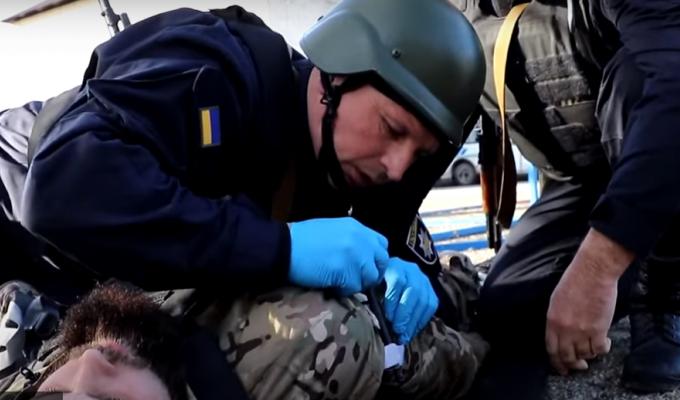 #ГвардіяНаступу На Прикарпатті командир роти полку «Цунамі» з Луганщини готує добровольців поліцейської бригади #Лють до штурмових дій