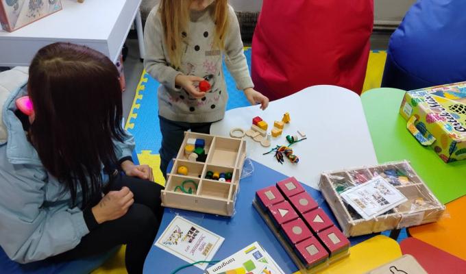 У хабі Нижньодуванської громади в Києві створено дитячий куточок