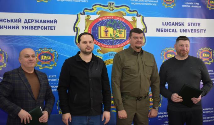 Щодо діагностики, лікування та реабілітації співпрацюватимуть заклади боротьби з онкозахворюваннями Луганщини та Рівненщини, – Артем Лисогор