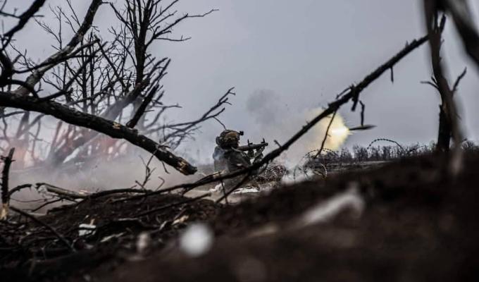 Дев’ять мільярдів рублів спрямовують російські інвестори ніби на «безпеку праці» гірників «лнр» – зарплатні борги залишаються, у Рубіжному пропонують нелегальний інтернет по оголошеннях, ворог атакував поблизу Новолюбівки