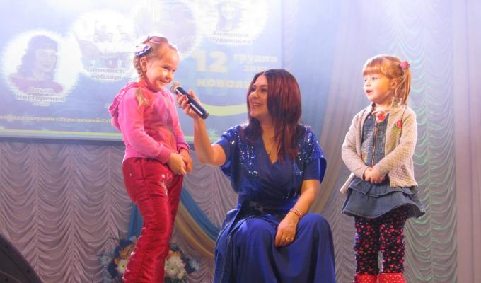 Українські співаки привітали дітей Луганщини з прийдешніми новорічними святами в рамках програми Міністерства культури