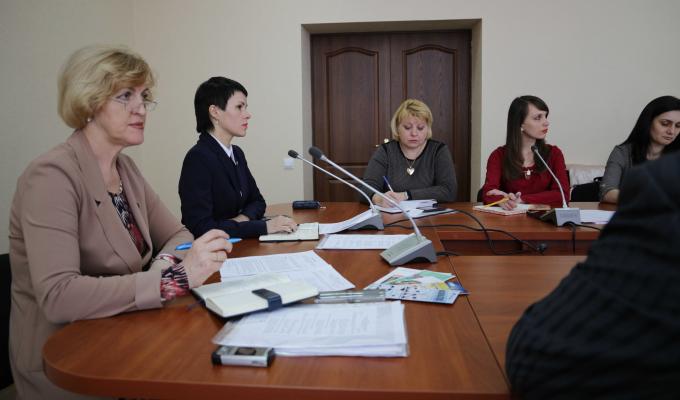 В облдержадміністрації обговорили проблеми сім’ї, ґендерної рівності, демографічного розвитку та протидії торгівлі людьми