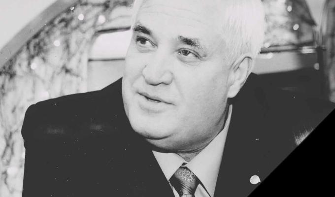 Луганська обласна державна адміністрація – обласна військова адміністрація із глибоким сумом повідомляє, що на 76-му році життя полишив цей світ Тураєв Володимир Олексійович