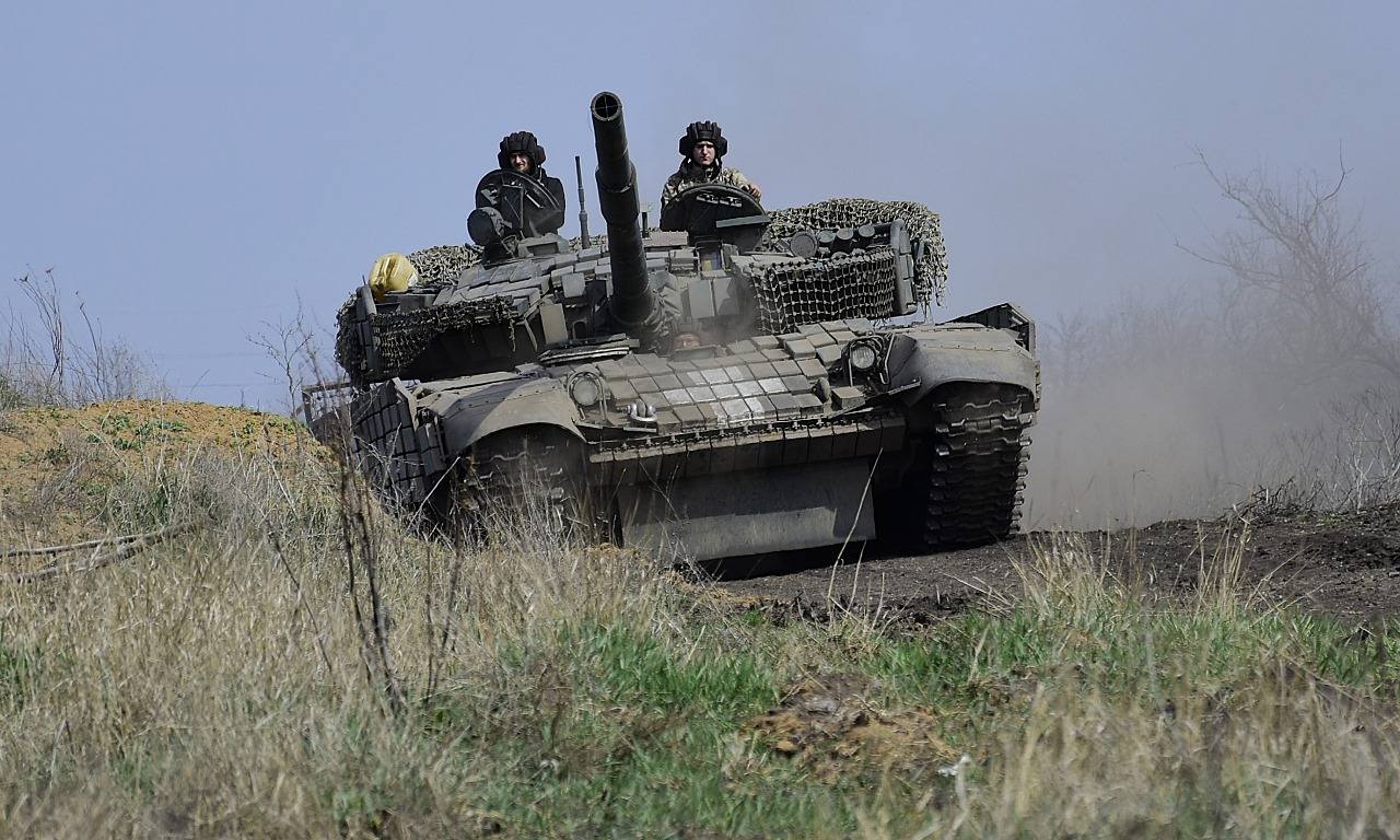 Назвали «боротьбою з екстремізмом» – із «лнр» минулоріч вислано 454 особи, у Айдарі та Білолуцьку посилено перевірки населення, понад 300 безпілотниками ворог вдарив на Луганщині