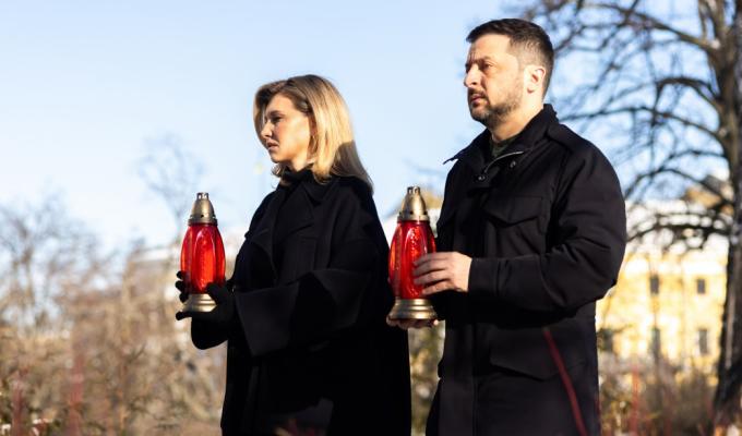 Президент і перша леді вшанували пам’ять Героїв Небесної Сотні