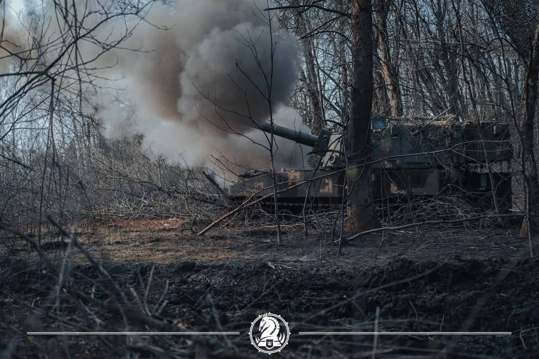 У «лнр» держмайно віддаватимуть великому бізнесу поза конкурсом, в стінах показово відновлених багатоповерхівок в Сіверськодонецьку залишаються уламки від снарядів, на луганському фронті п’ять разів противник вдарив з реактивної артилерії