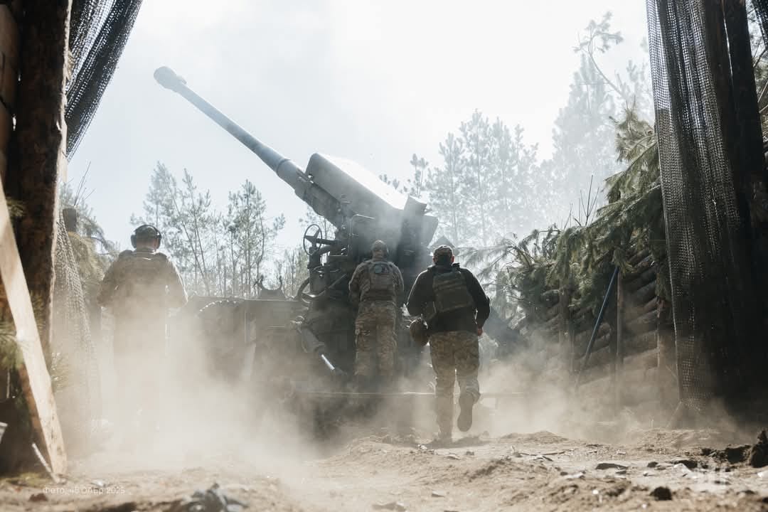 Окупанти з полігону обстріляли Мілове, у Сіверськодонецьку під час поквартирного обходу попереджають про телефонних шахраїв – зв’язку в місті немає, противник штурмував біля Надії