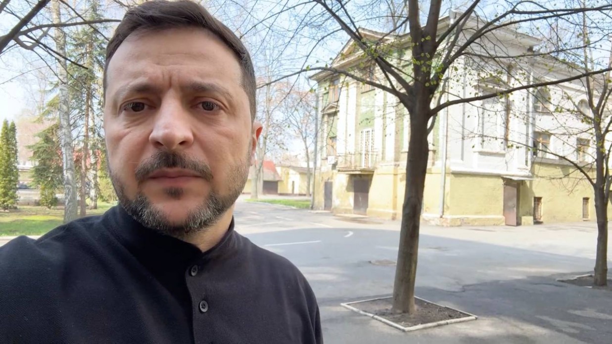 Сьогодні – Дніпро, робоча поїздка, багато різних зустрічей, дуже змістовно – звернення Президента