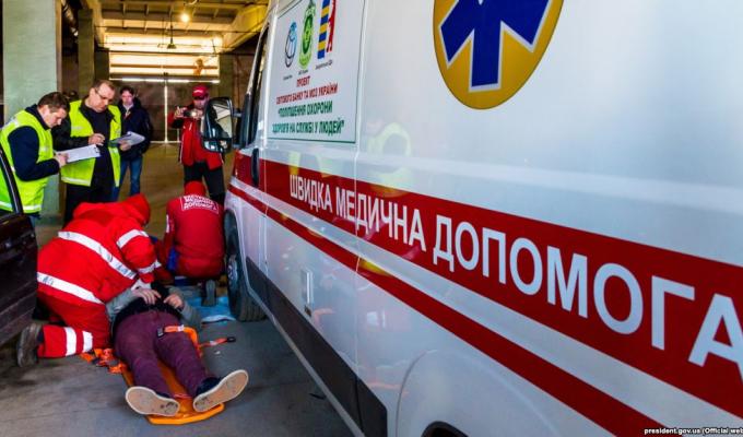 Працівники екстреної медицини Луганщини вчаться надавати допомогу за кращими світовими стандартами