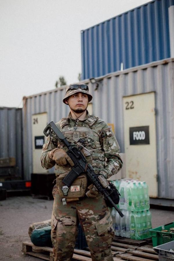 Оборонець Маріуполя луганчанин Олександр Іванцов – Герой України