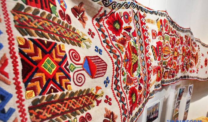 Майстрині Луганщини долучились до створення Рушника Національної Єдності