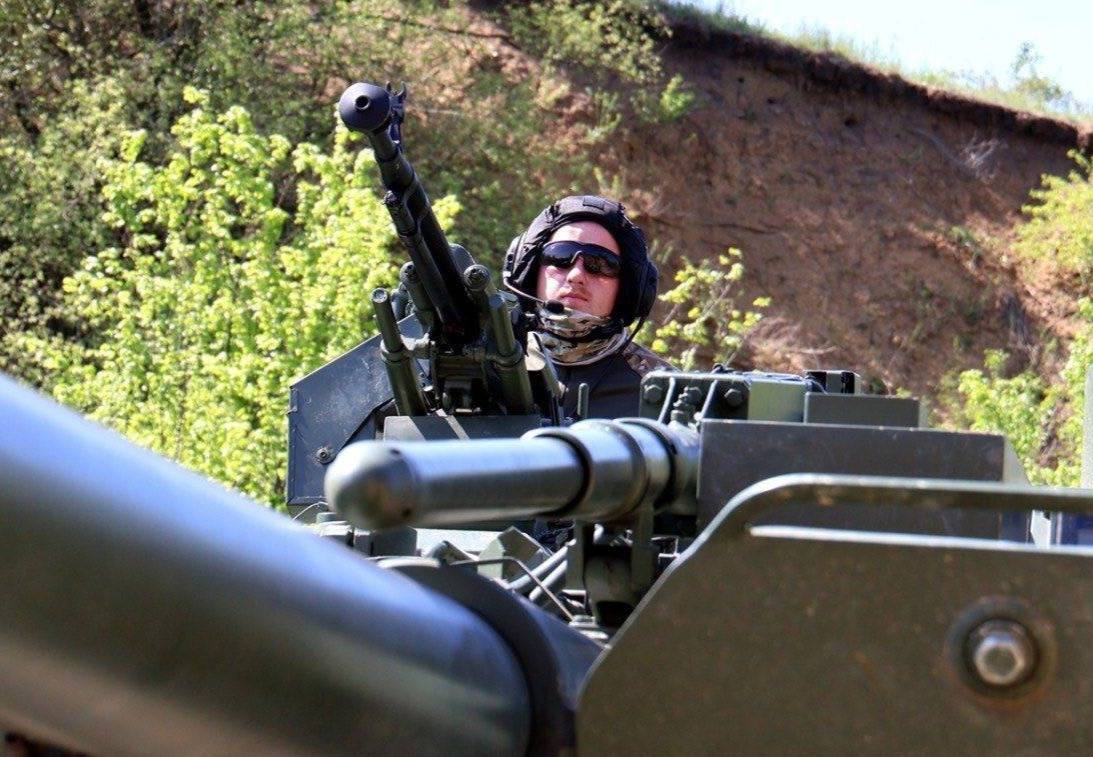 Окупанти припиняють відновлення в «лнр» за відмову перейменування вулиць, парків і скверів на честь шефів-регіонів рф; багатоповерхівку в Лисичанську росіяни залишили із розібраним дахом – по паперах дім відремонтували; ворог наступав поблизу Новоєгорівки  