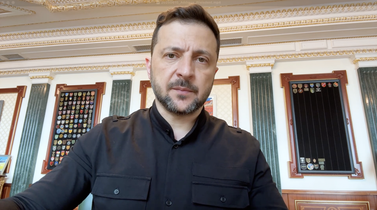 Росія протягом уже місяців постійно збільшує кількість засобів ураження в ударах – звернення Президента