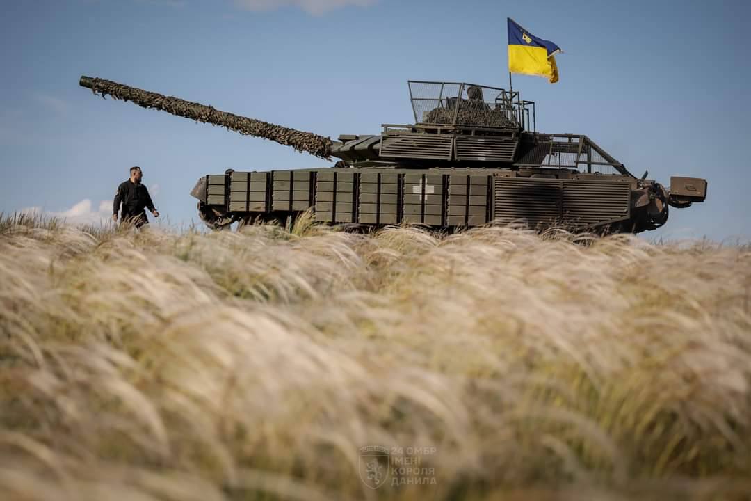 На бажаючих подорожувати до рф жителів «лнр» очікують ретельні перевірки, аварійний водогін у Лутугиному обіцяють замінити лише на 14-й рік окупації, ворог мав наміри просунутися поблизу Греківки
