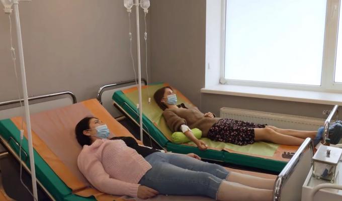 У Дніпрі лікарі Консультативно-діагностичного центру з Сєвєродонецька приймають переселенців і місцевих жителів (відео)