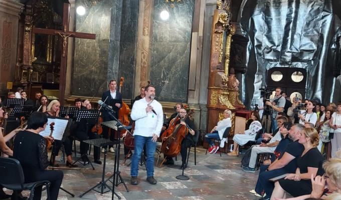 Львівські артисти виступили під акомпанемент Луганського симфонічного оркестру