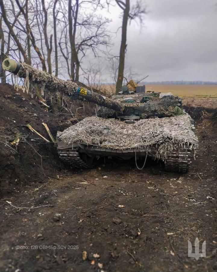 «Спеціальні збори» – прихована спроба мобілізації в «лнр», при показовому ремонті в Сіверськодонецьку загарбники довели багатоквартирний будинок до аварійного стану, 19 разів штурмували росіяни на наших напрямках