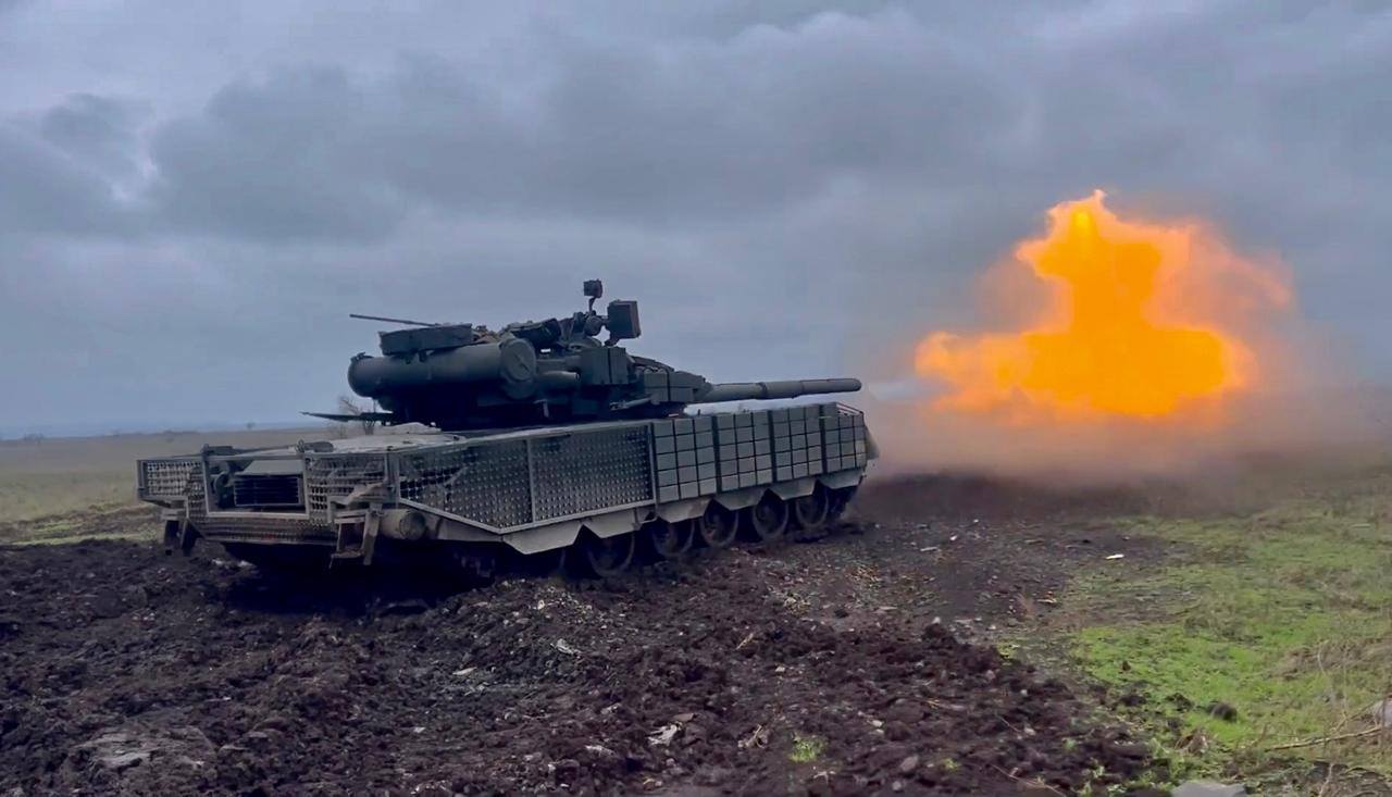 У «лнр» роблять збитковим підприємство, що забезпечує населення пільговими ліками; на окупованій Луганщині готуватимуть інструкторів для мілітаризації дітей та молоді; на Лиманській ділянці фронту ворог атакував 43 рази