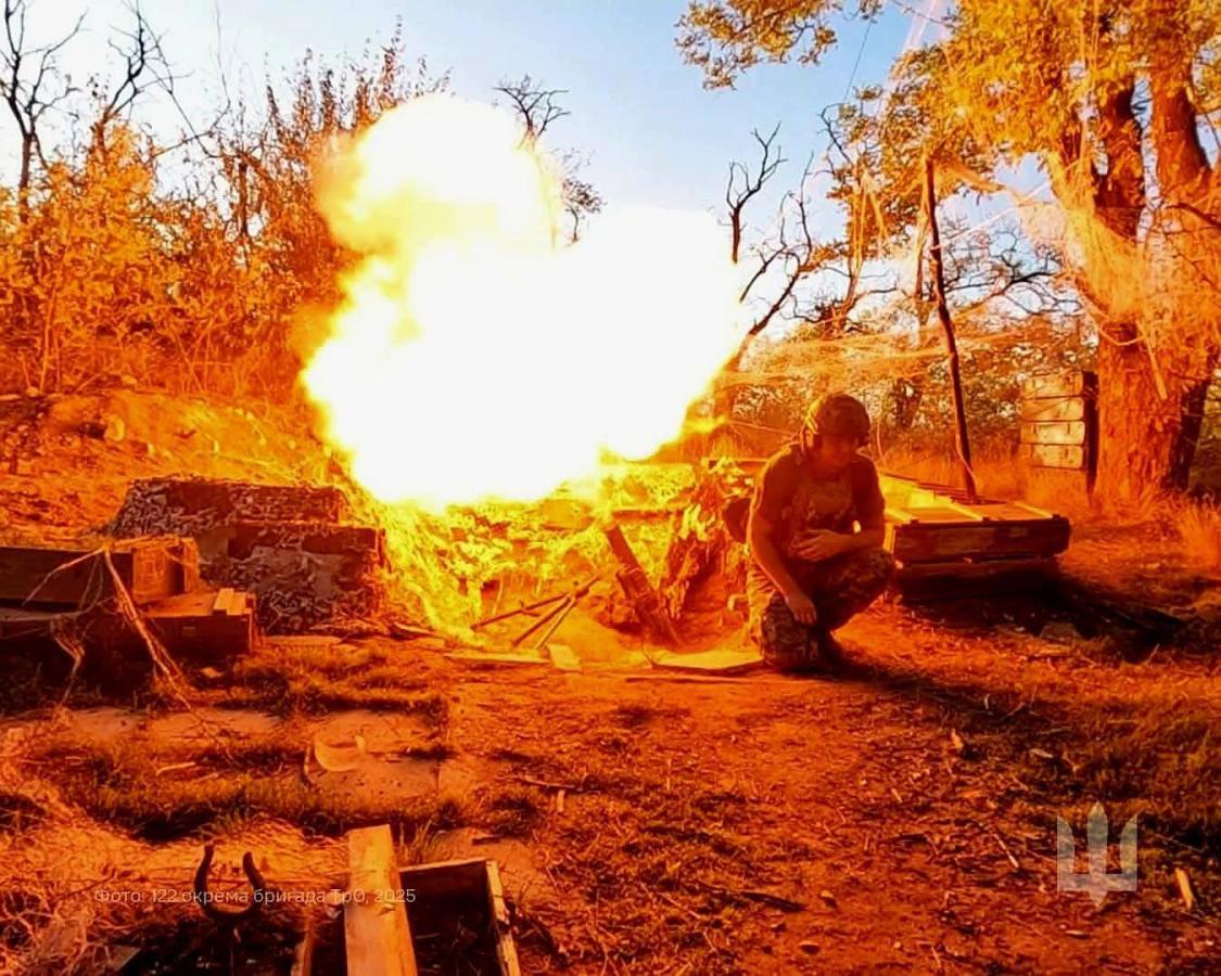 У Сіверськодонецьку росіяни не збираються відбудовувати приватний сектор – населення проводить ремонти за власний кошт, у школах Старобільська в дітей перевіряють смартфони, 12 разів ворог намагався прорвати нашу оборону на Лиманському та Слов’янському напрямках