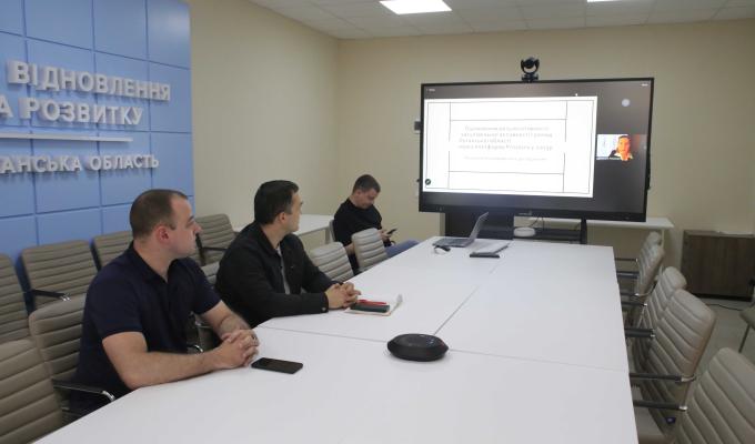 Громади обговорили результати аналітичного дослідження щодо публічних закупівель в Луганській області у 2023 році