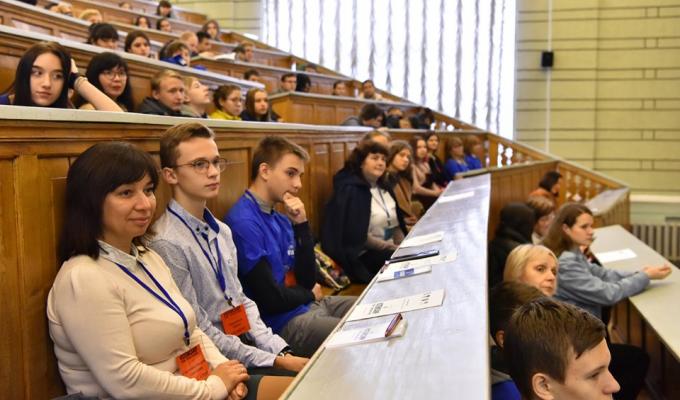 Учителі та школярі шести регіонів країни, у тому числі з Луганщини, долучилися до школи природничих наук