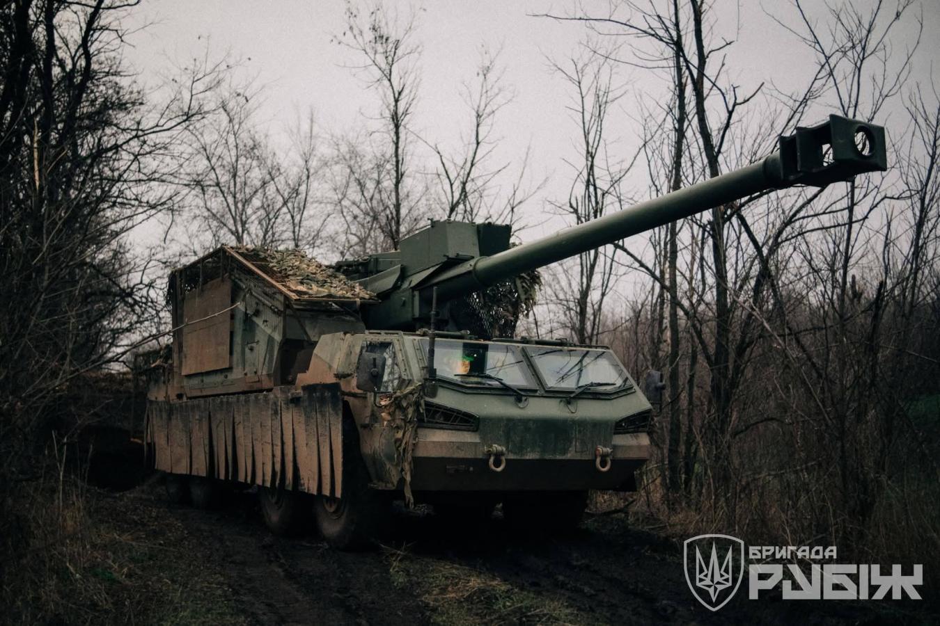 Термін перереєстрації житла в «лнр» скоротили на півтора роки – до липня 2026-го, до Сіверськодонецька окупанти хочуть запросити з росії 19 тренерів ДЮСШ, противник активно застосовував безпілотні системи навколо прифронтових сіл Луганщини 