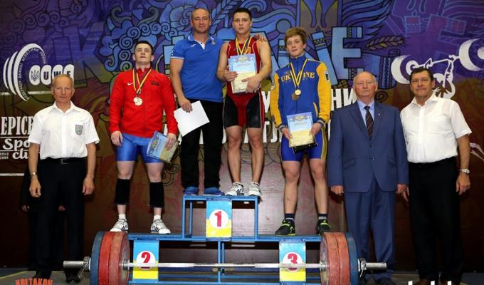 Важкоатлети Луганщини – на п’єдесталі всеукраїнських змагань 