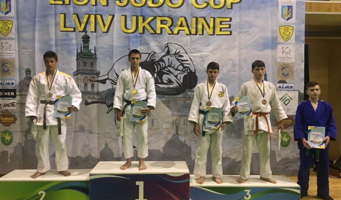 Два золота виборов дзюдоїст області на всеукраїнських турнірах