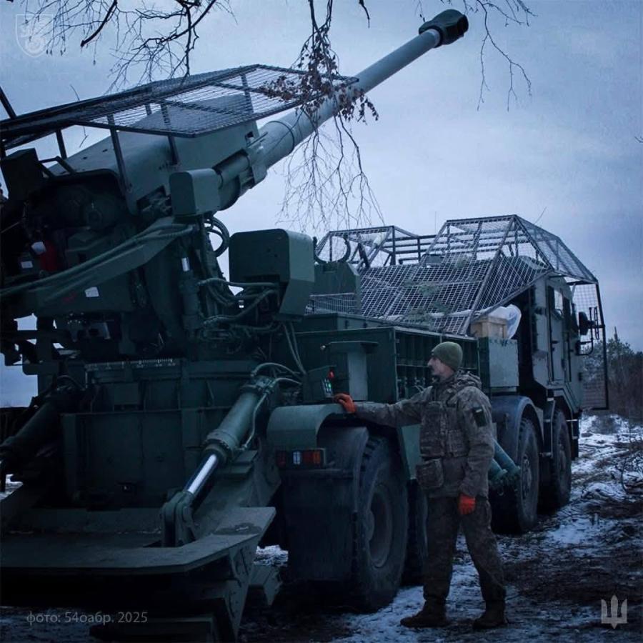 Окупанти погрожують «віджати» житло на Луганщині за наявність річного боргу за комуналку, у Довжанську російські силовики фотографують паспорти чоловіків, з артилерії та мінометів вели вогонь загарбники на нашій ділянці фронту