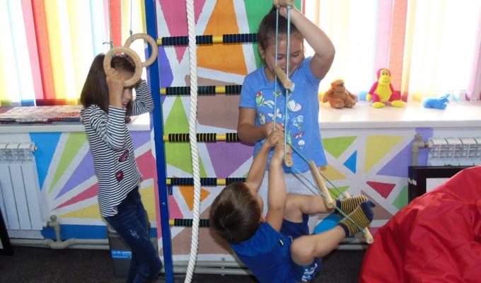 У містах і громадах області: діти з прифронтового Новотошківського відтепер мають кімнату дозвілля