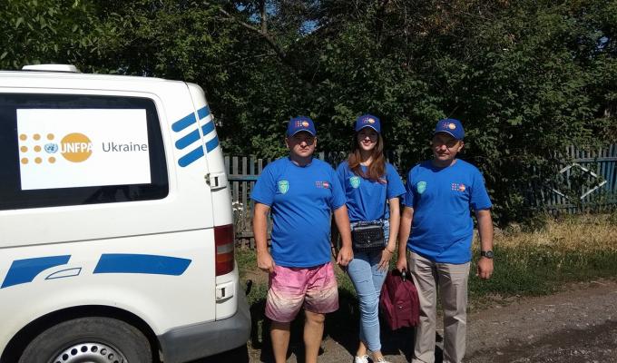 У сільській місцевості області вздовж лінії розмежування працюють медичні мобільні бригади 